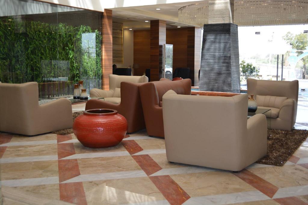 The Fern Residency Mundra Hotel Exterior foto